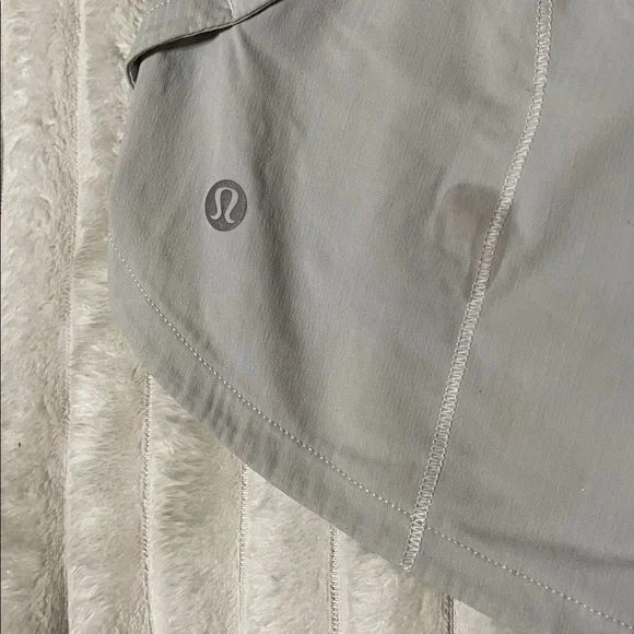 Lululemon Speed Up Short Long *4" Updated Fit | Size 6 - Picture 2 of 7